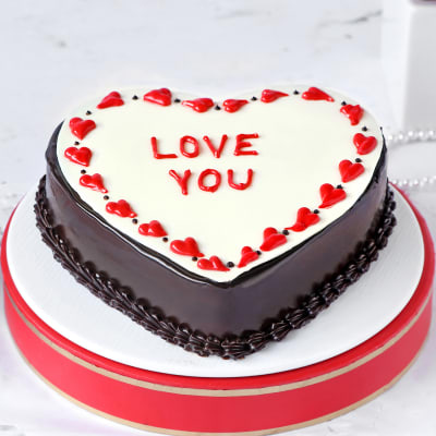 Delicious Heart shape Chocolate Cake