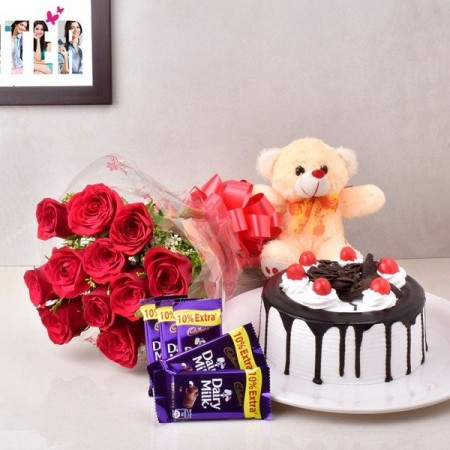 Roses Teddy Chocolate and Cake