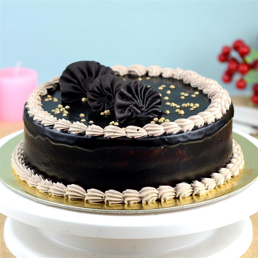 Creamy Chocolate Truffle Cake